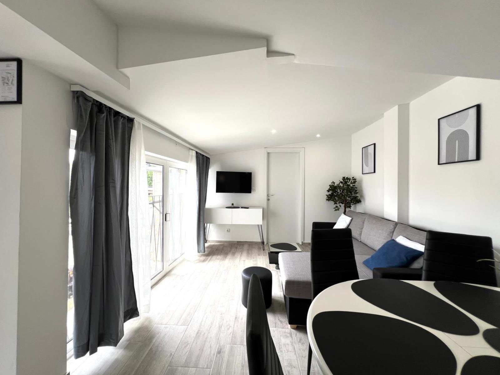 Azzurro Mare Apartment Pula Ngoại thất bức ảnh