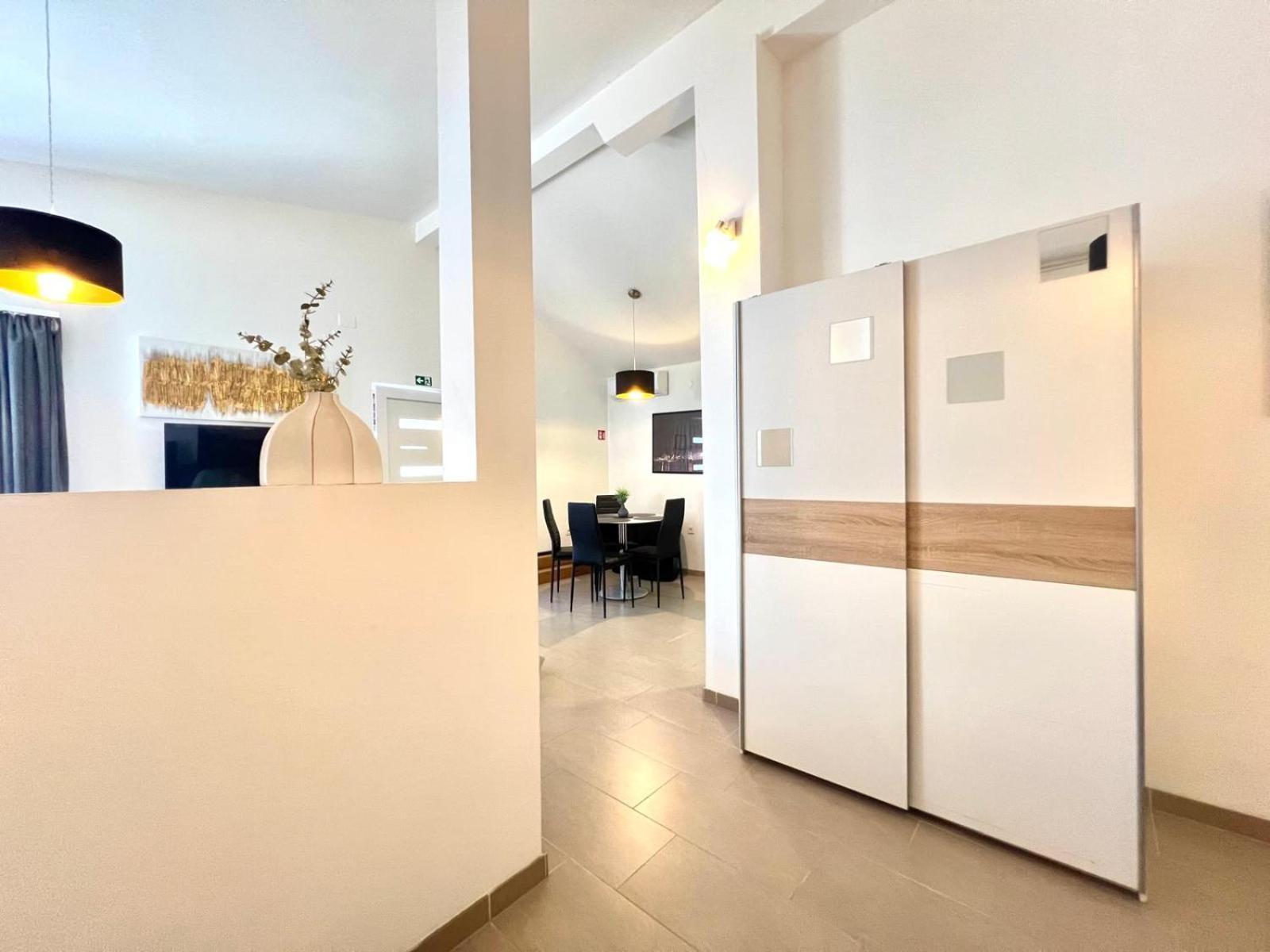 Azzurro Mare Apartment Pula Ngoại thất bức ảnh
