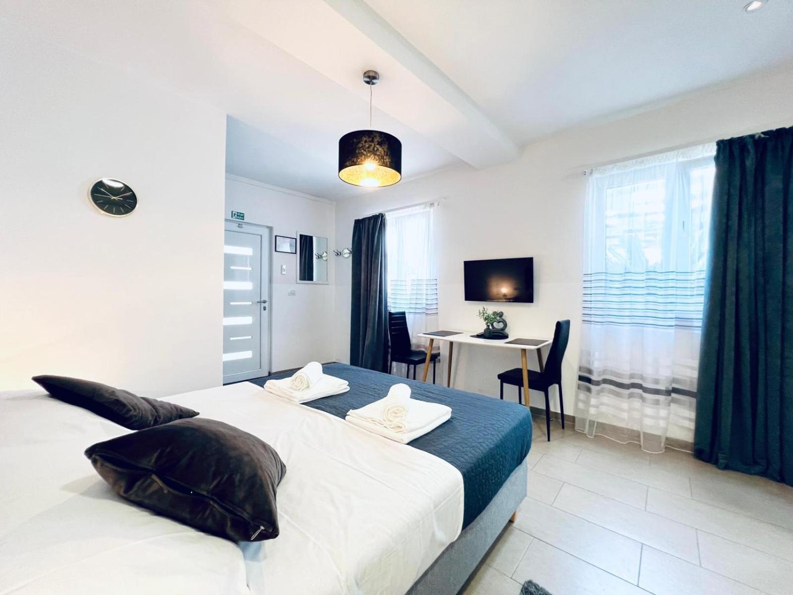 Azzurro Mare Apartment Pula Ngoại thất bức ảnh