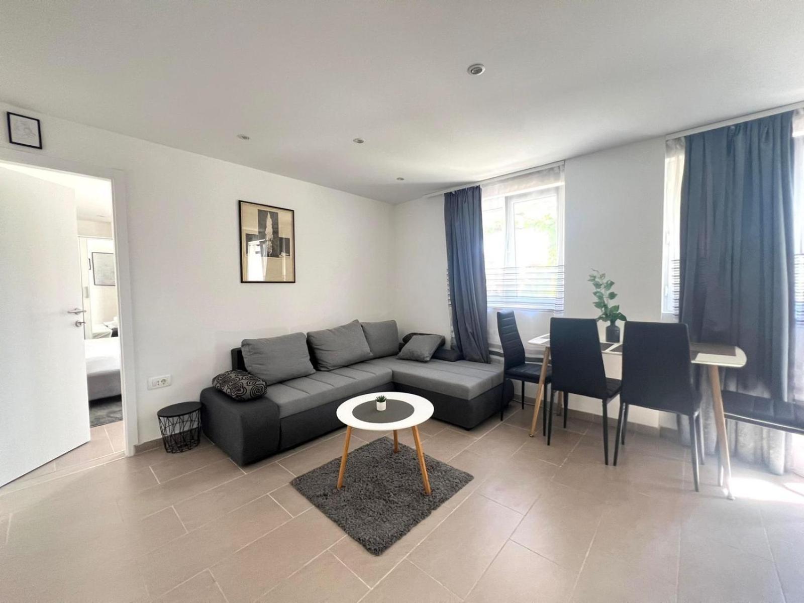 Azzurro Mare Apartment Pula Ngoại thất bức ảnh