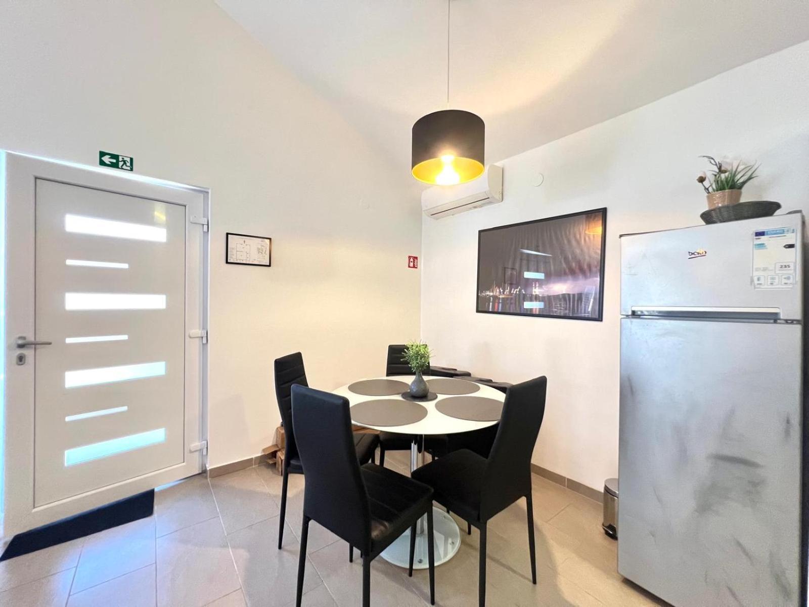 Azzurro Mare Apartment Pula Ngoại thất bức ảnh