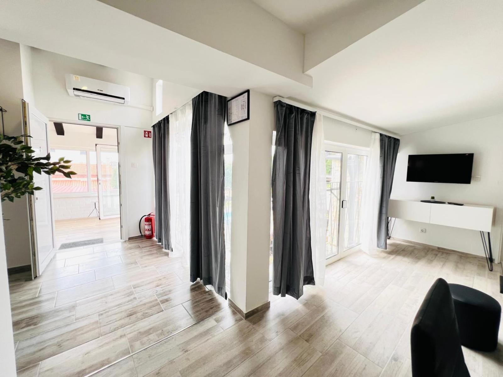 Azzurro Mare Apartment Pula Ngoại thất bức ảnh